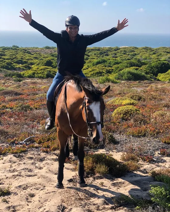 Passeio a cavalo no Guincho para iniciantes e famílias
